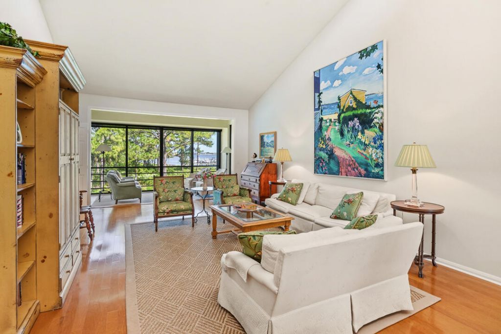 2516 NW Seagrass Drive, Unit 8b, Palm City, FL 34990 Photo