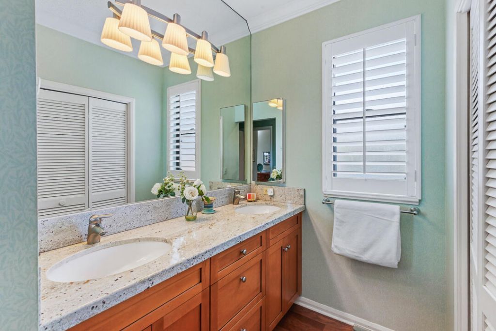 2516 NW Seagrass Drive, Unit 8b, Palm City, FL 34990 Photo