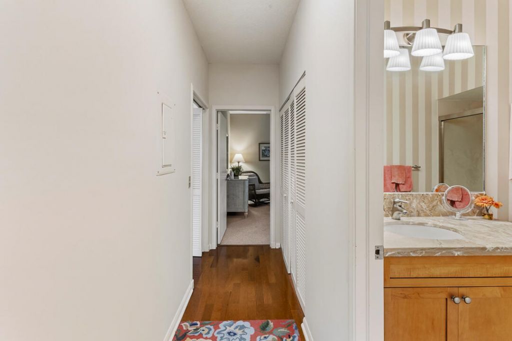 2516 NW Seagrass Drive, Unit 8b, Palm City, FL 34990 Photo