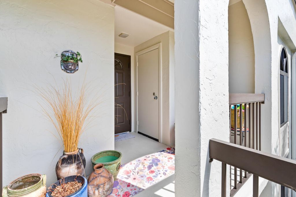 2516 NW Seagrass Drive, Unit 8b, Palm City, FL 34990 Photo