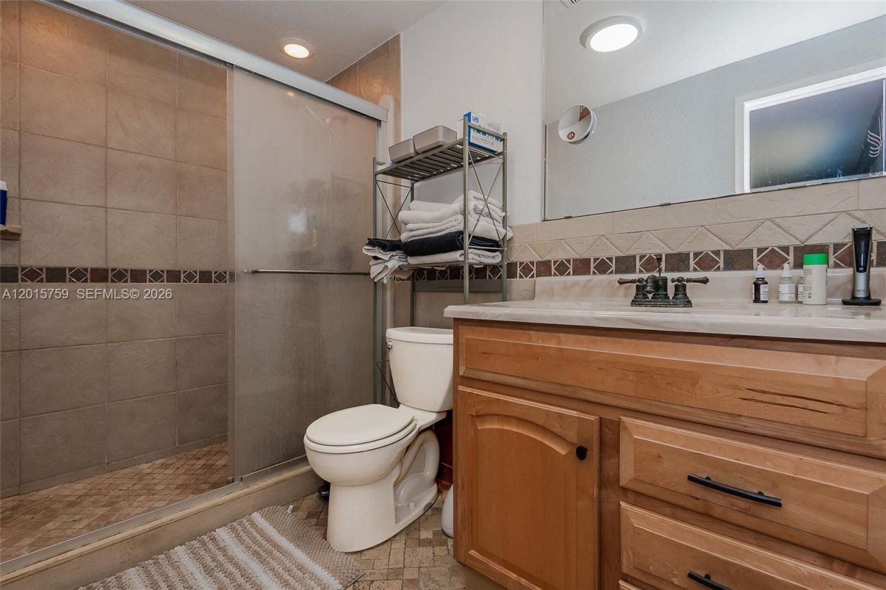 6566 SW 52nd Ter , South Miami, FL 33155 Photo