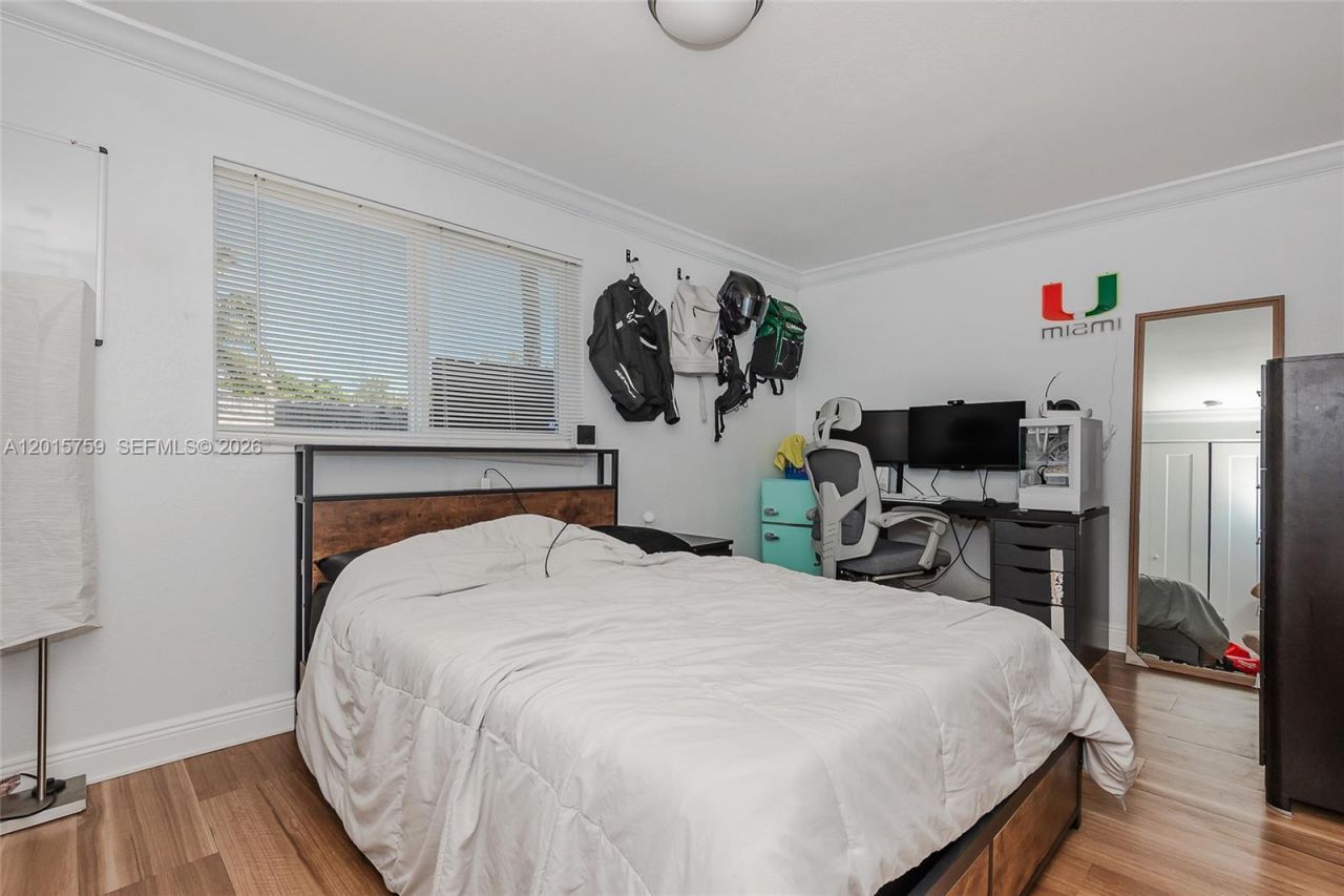 6566 SW 52nd Ter , South Miami, FL 33155 Photo