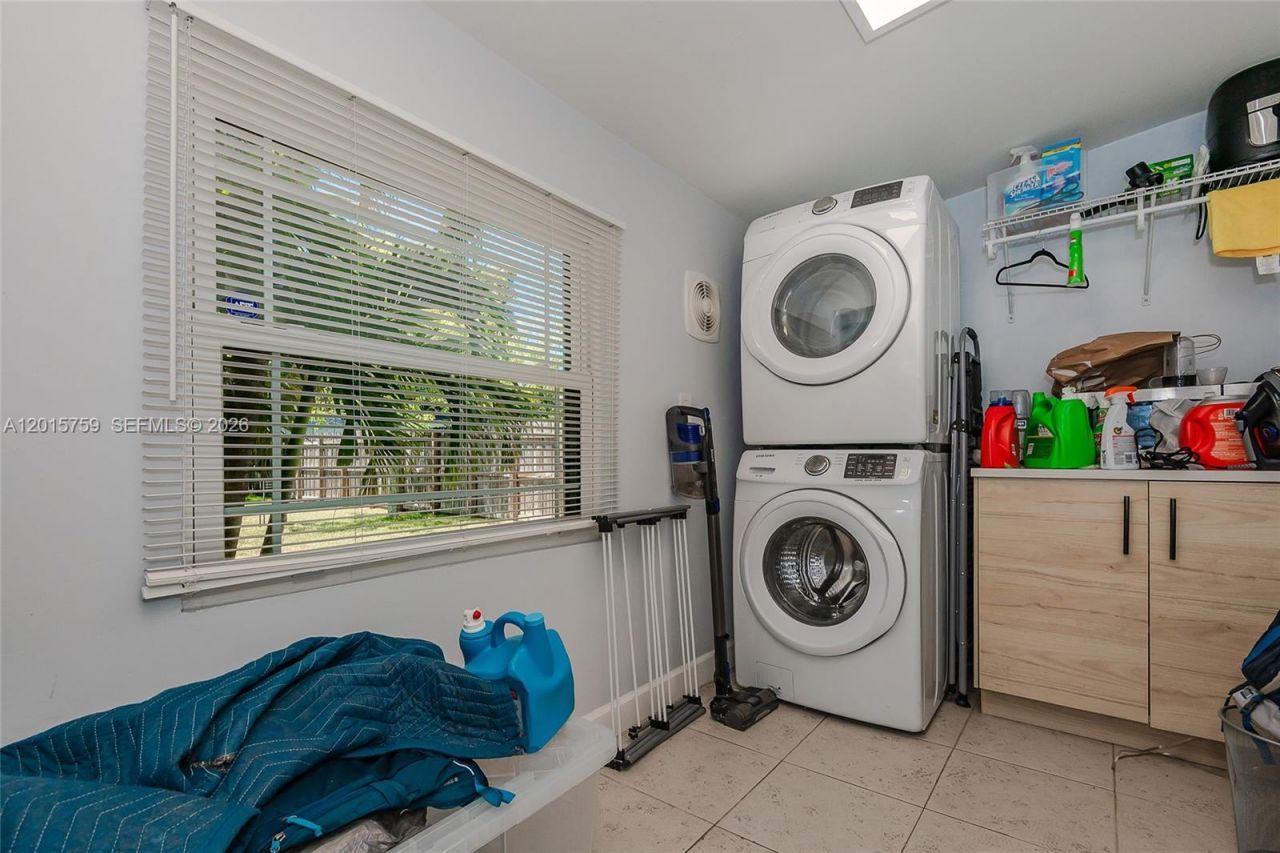 6566 SW 52nd Ter , South Miami, FL 33155 Photo