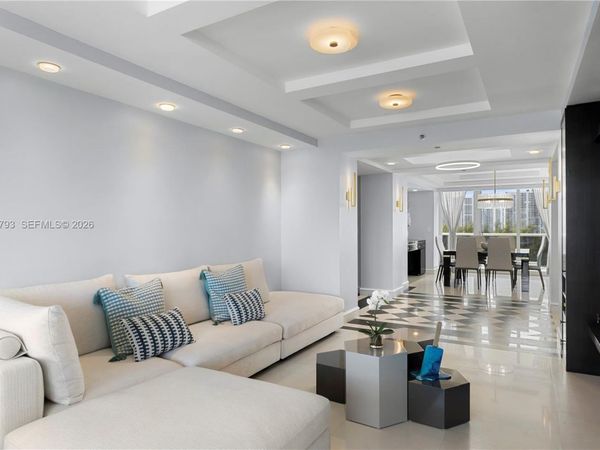 19111 Collins Ave , Unit 806, Sunny Isles Beach, FL 33160