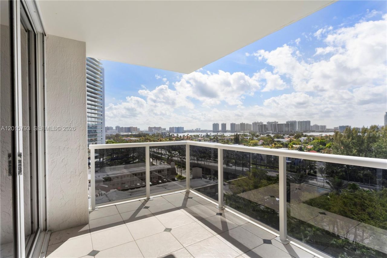 19111 Collins Ave , Unit 806, Sunny Isles Beach, FL 33160 Photo