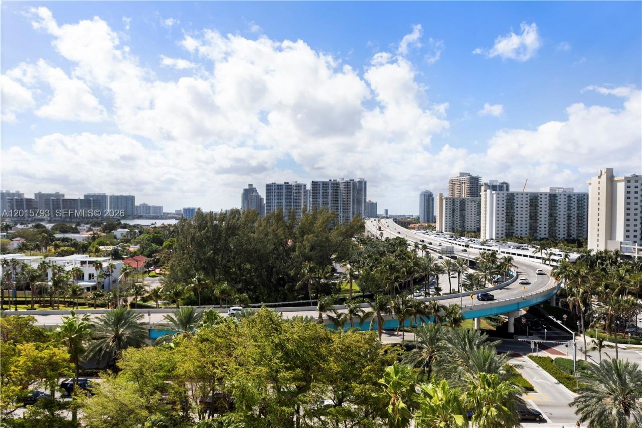 19111 Collins Ave , Unit 806, Sunny Isles Beach, FL 33160 Photo