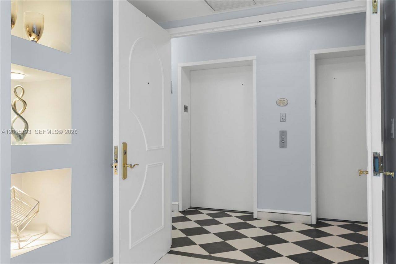 19111 Collins Ave , Unit 806, Sunny Isles Beach, FL 33160 Photo