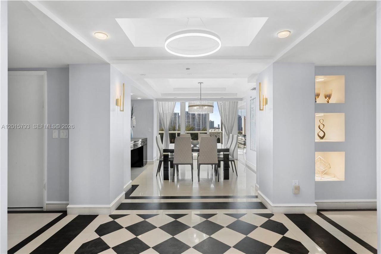 19111 Collins Ave , Unit 806, Sunny Isles Beach, FL 33160 Photo