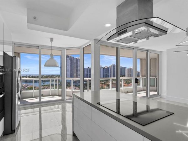 21055 Yacht Club Dr , Unit 1409, Aventura, FL 33180