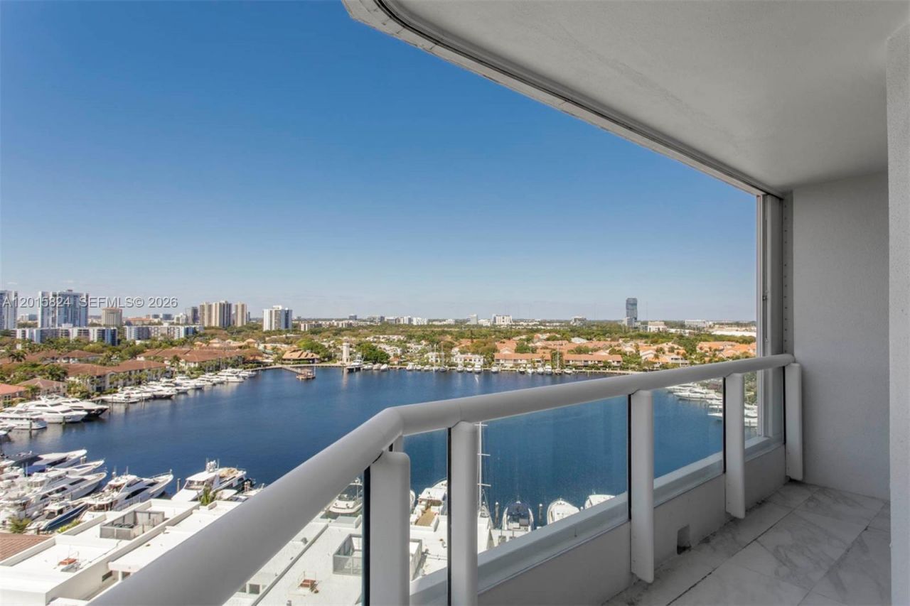 21055 Yacht Club Dr , Unit 1409, Aventura, FL 33180 Photo