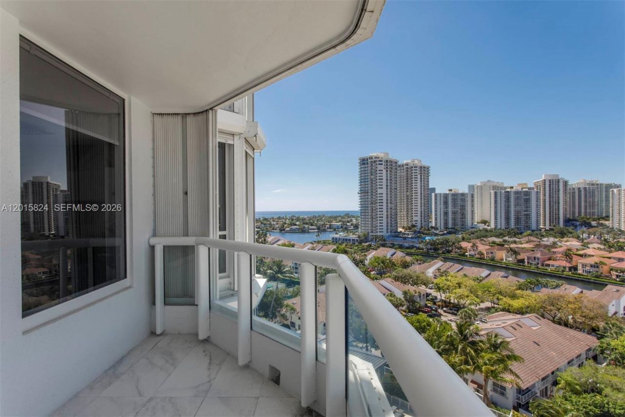 21055 Yacht Club Dr , Unit 1409, Aventura, FL 33180 Photo