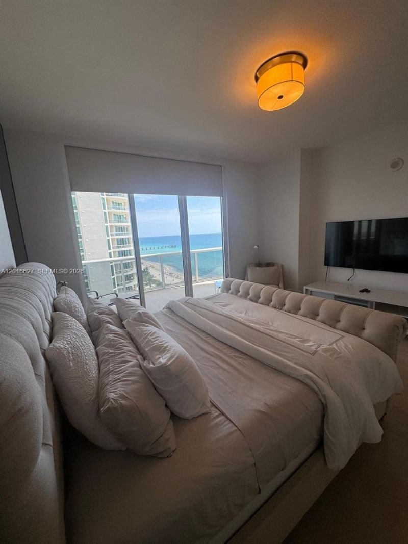 16001 Collins Ave, Unit 1002, Sunny Isles Beach, FL 33160 Photo
