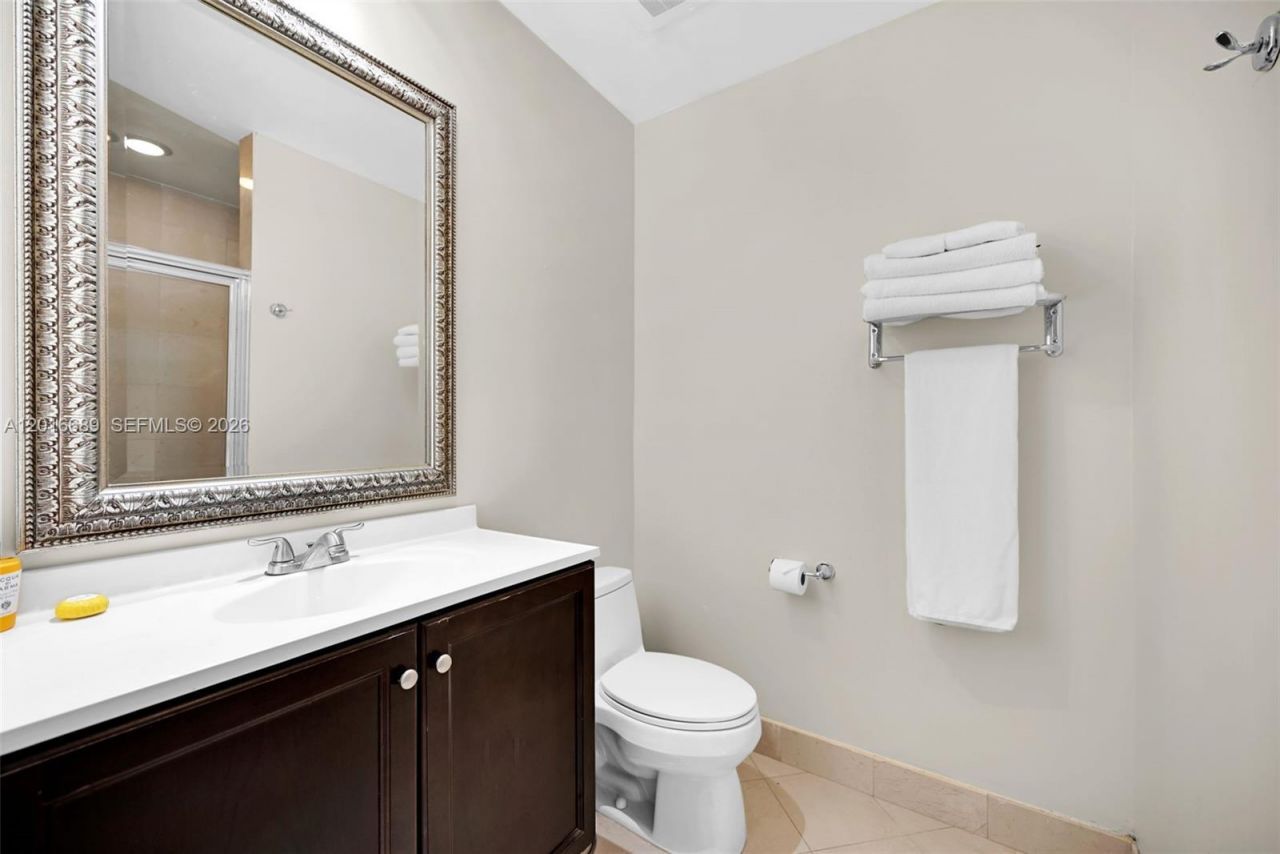 100 S Pointe Dr, Unit 801, Miami Beach, FL 33139 Photo