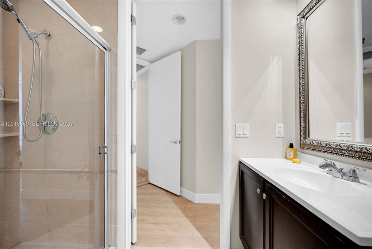 100 S Pointe Dr, Unit 801, Miami Beach, FL 33139 Photo