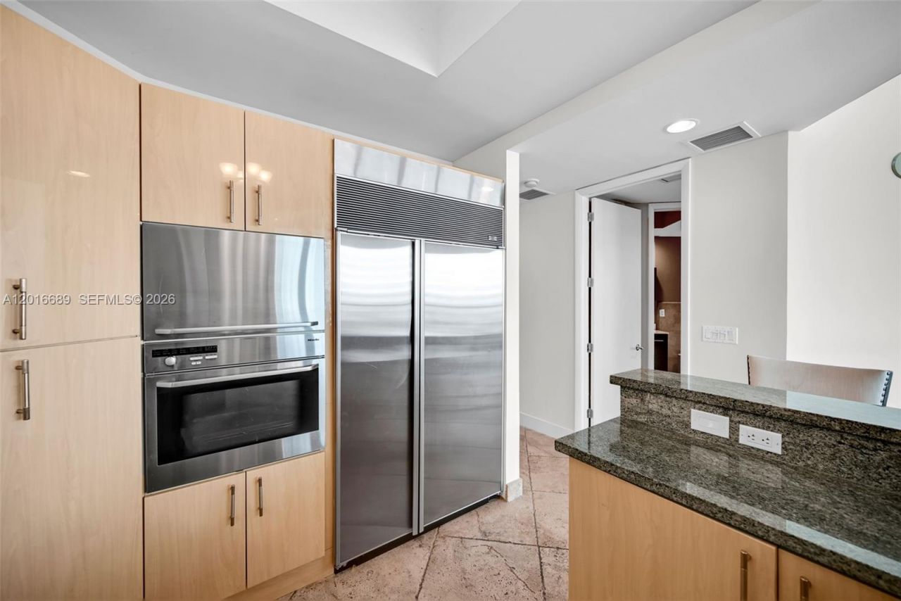 100 S Pointe Dr, Unit 801, Miami Beach, FL 33139 Photo