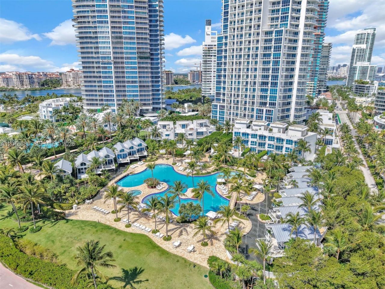 100 S Pointe Dr, Unit 801, Miami Beach, FL 33139 Photo