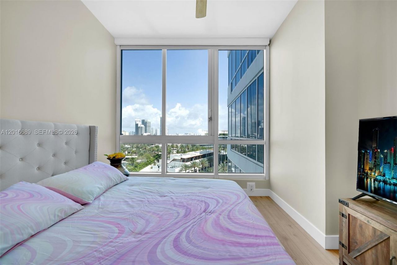 100 S Pointe Dr, Unit 801, Miami Beach, FL 33139 Photo