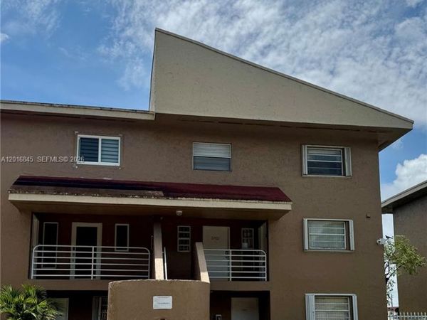 2762 W 60th St , Unit 53, Hialeah, FL 33016