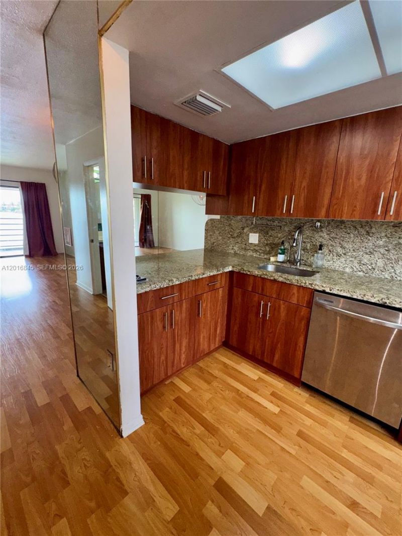 2762 W 60th St , Unit 53, Hialeah, FL 33016 Photo