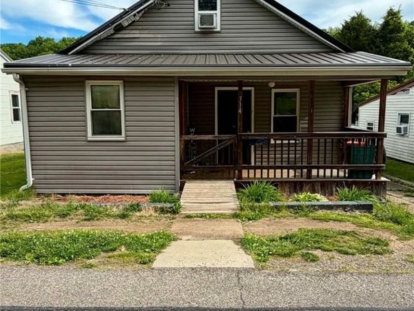 314 3rd Avenue, Ripley, WV 25271