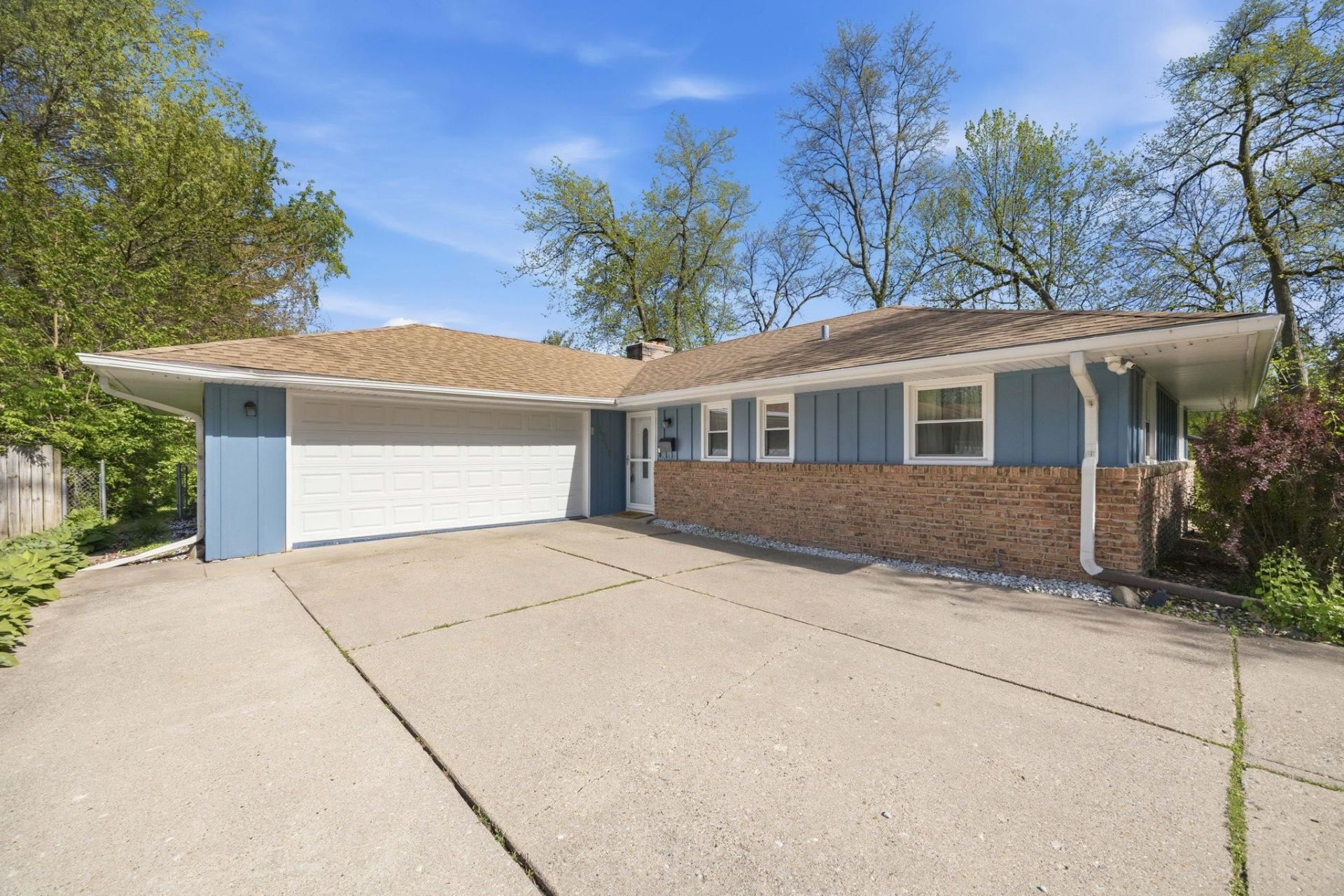 1311 Coolidge Place, Rockford, IL 61107 Main Photo