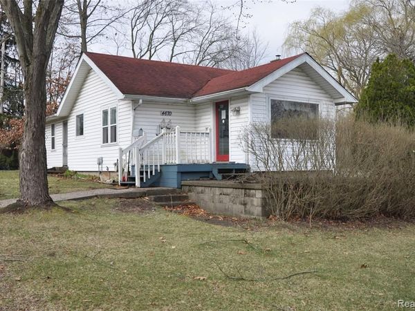 4670 E M 36, Hamburg Twp, MI 48169