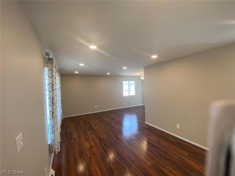 14144 Lisa Drive, Maple Heights, OH 44137 Photo 2