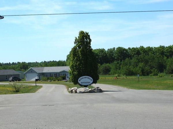 11 Kingsfield Drive, Kingsley, MI 49649