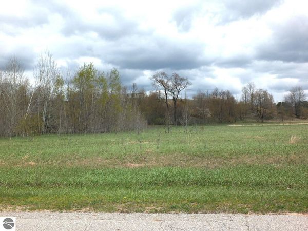 9273 Kingsfield Drive, Kingsley, MI 49649