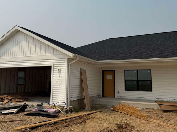 982 Bell Circle, Arlington, WI 53911