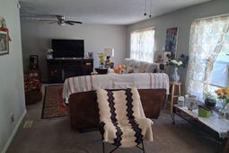 949 Nance Street photo 4