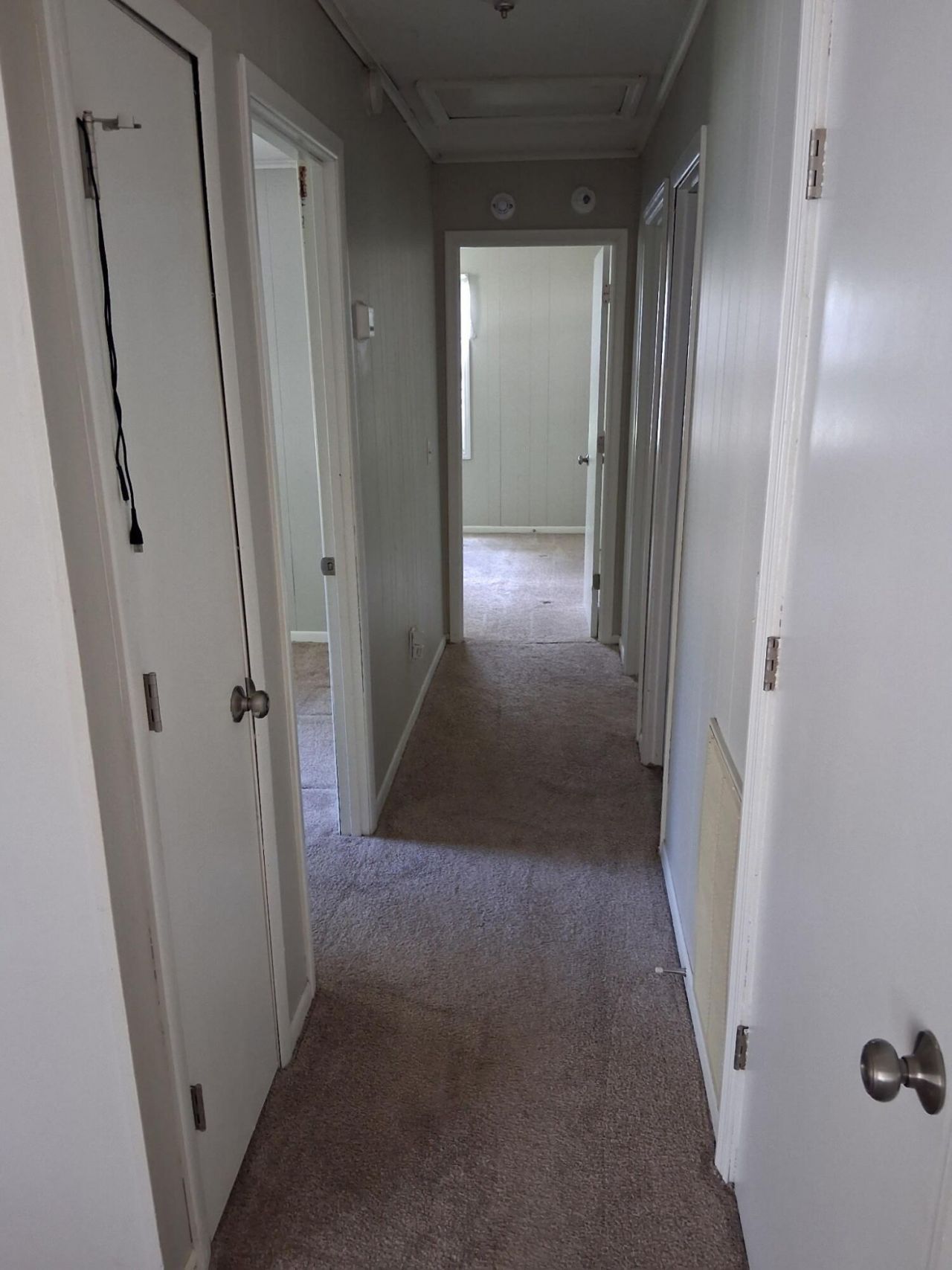 949 Nance Street Photo 9