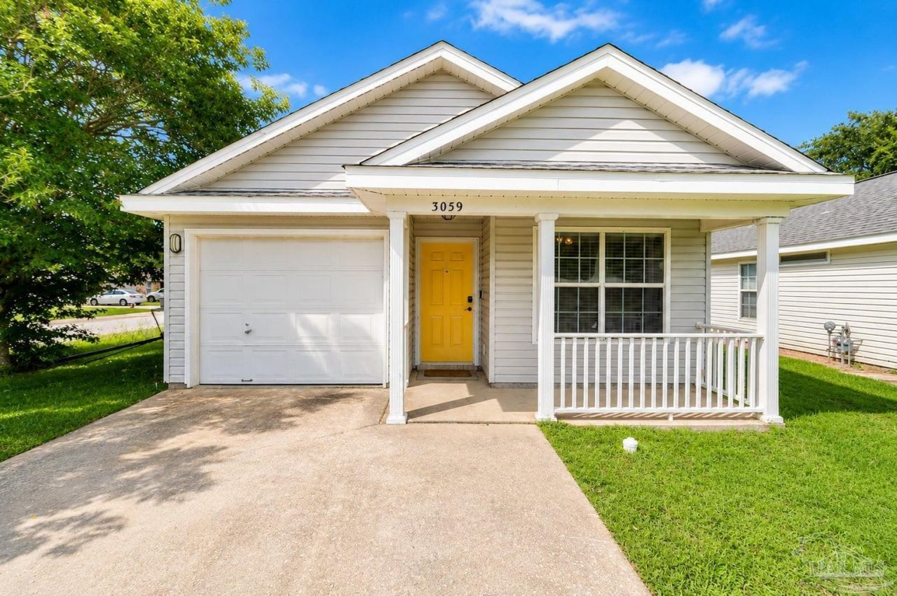 3059 Flintlock Dr, Pensacola, FL 32526 Main Photo