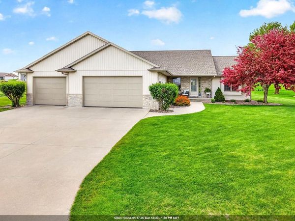 220 EAST RIDGE STREET, New London, WI 54961