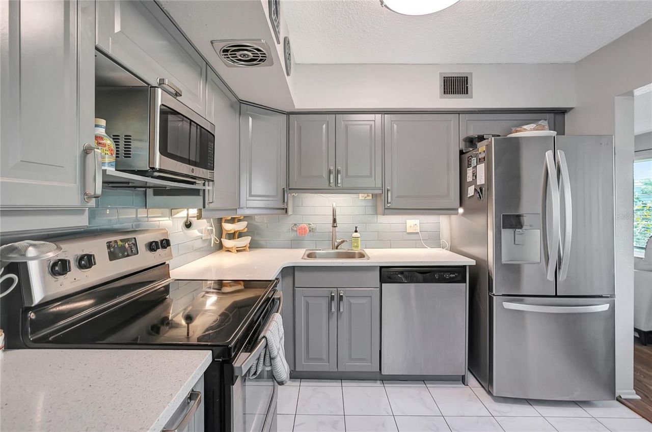 2461 Rhodesian Drive , Unit 73, Clearwater, FL 33763 Photo
