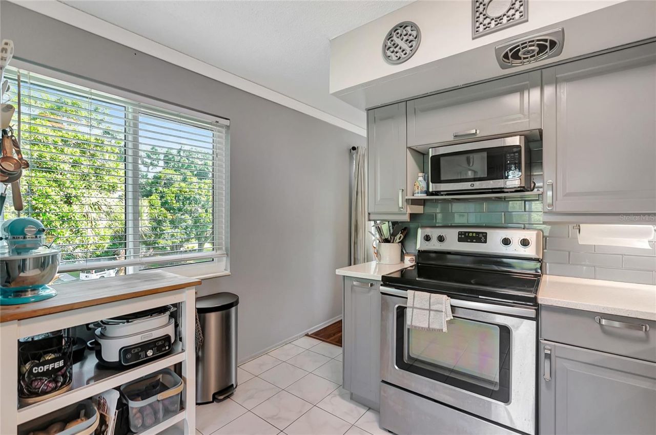 2461 Rhodesian Drive , Unit 73, Clearwater, FL 33763 Photo