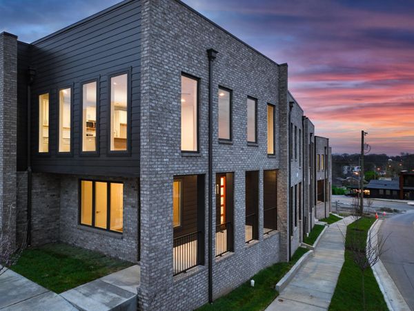 11 Fern Ave , Nashville, TN 37207