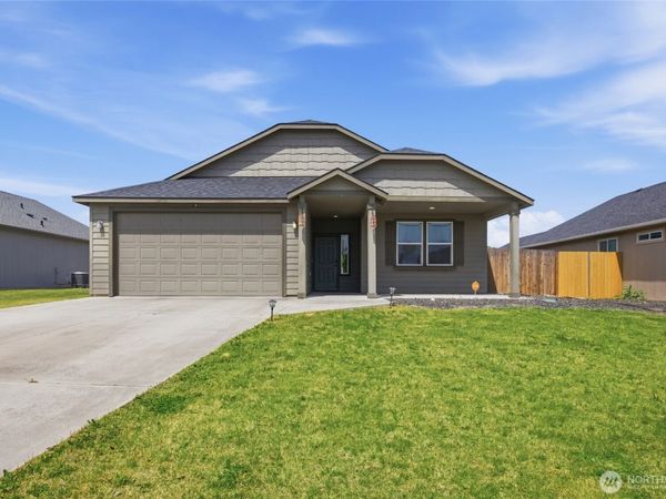425 S Trillium Way , Moses Lake, WA 98837