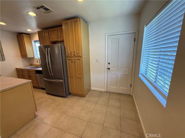 1317 W Alameda Avenue, Unit A, Burbank, CA 91506