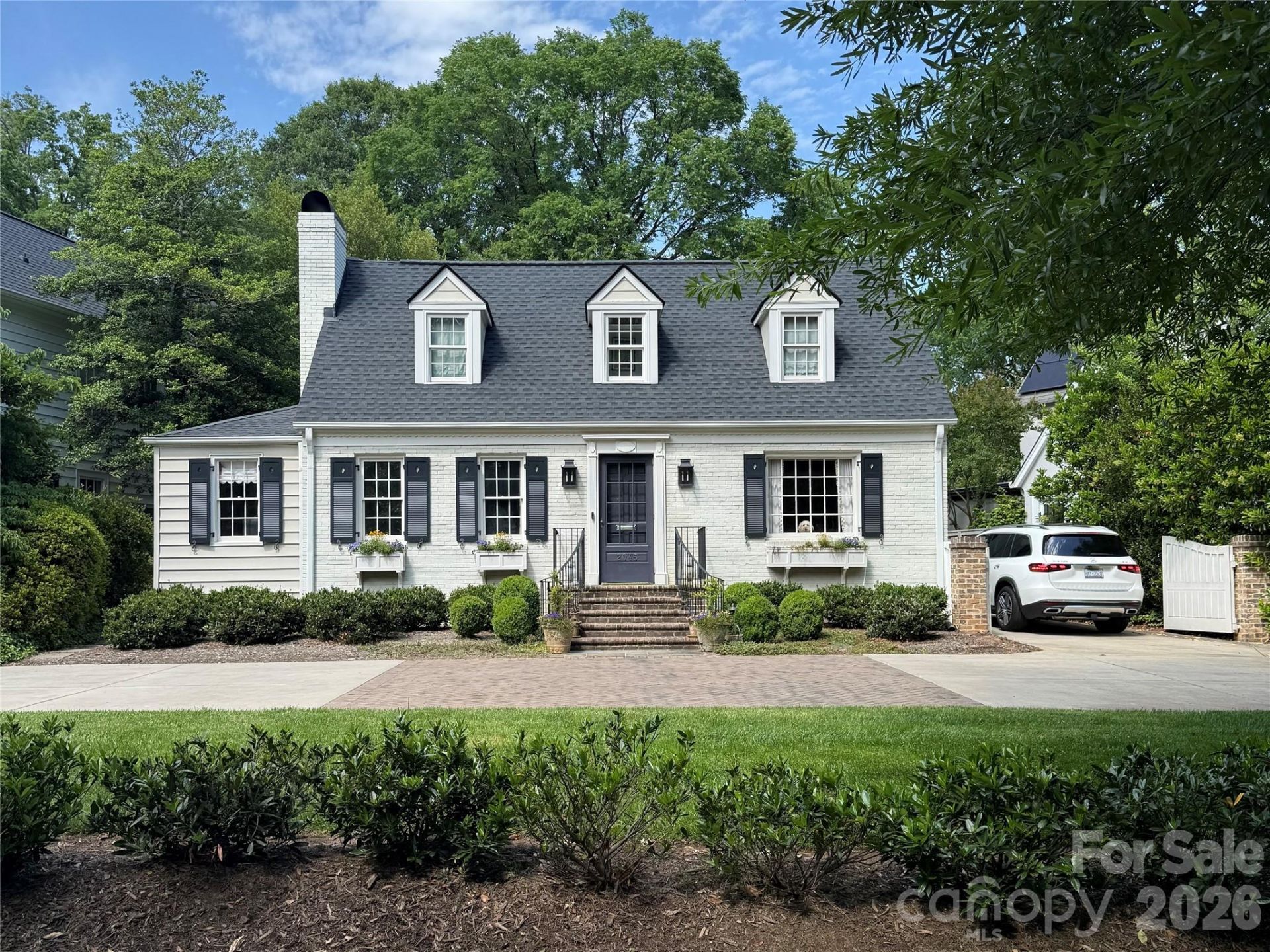 2045 Beverly Drive , Charlotte, NC 28207 Main Photo