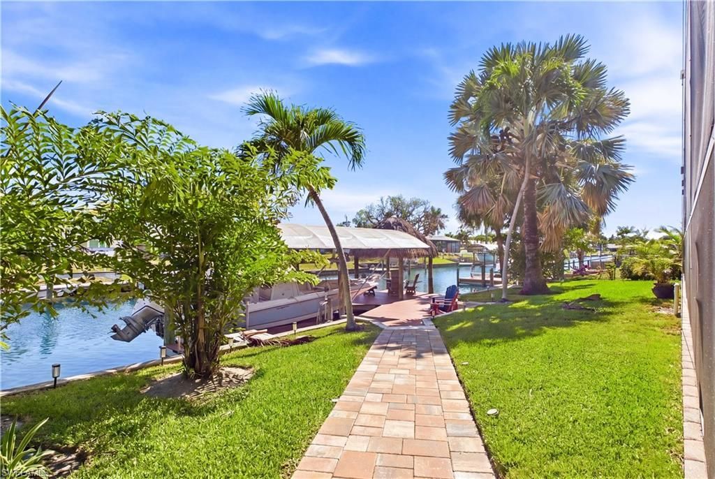 1440 Vendome Ct, Cape Coral, FL 33904 Photo