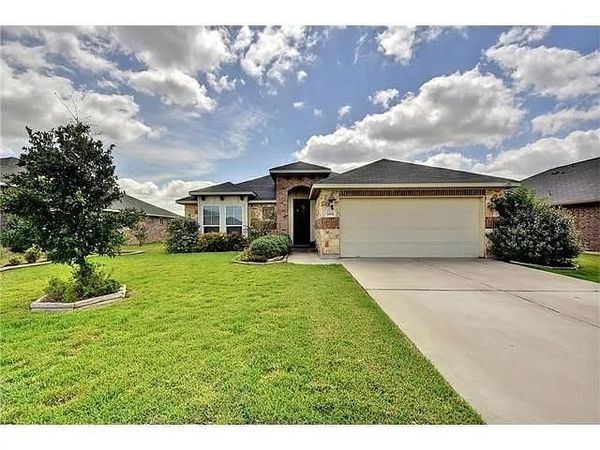 1008 Blackman CT, Hutto, TX 78634