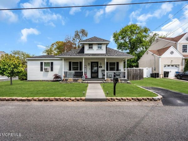 49 Illinois Avenue, Waretown, NJ 08758