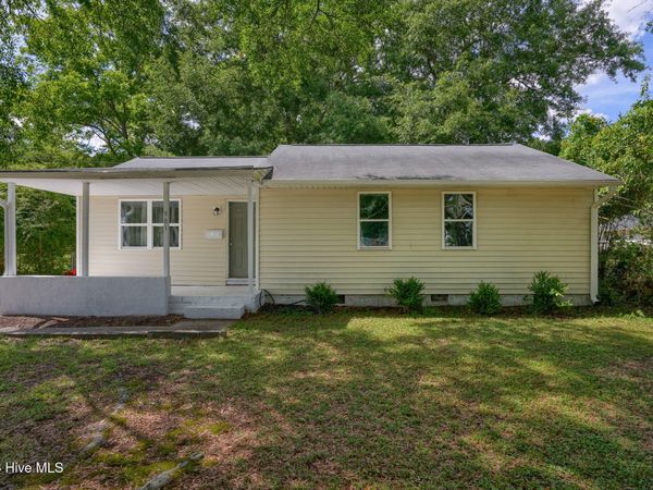 901 Davis Street, Jacksonville, NC 28540