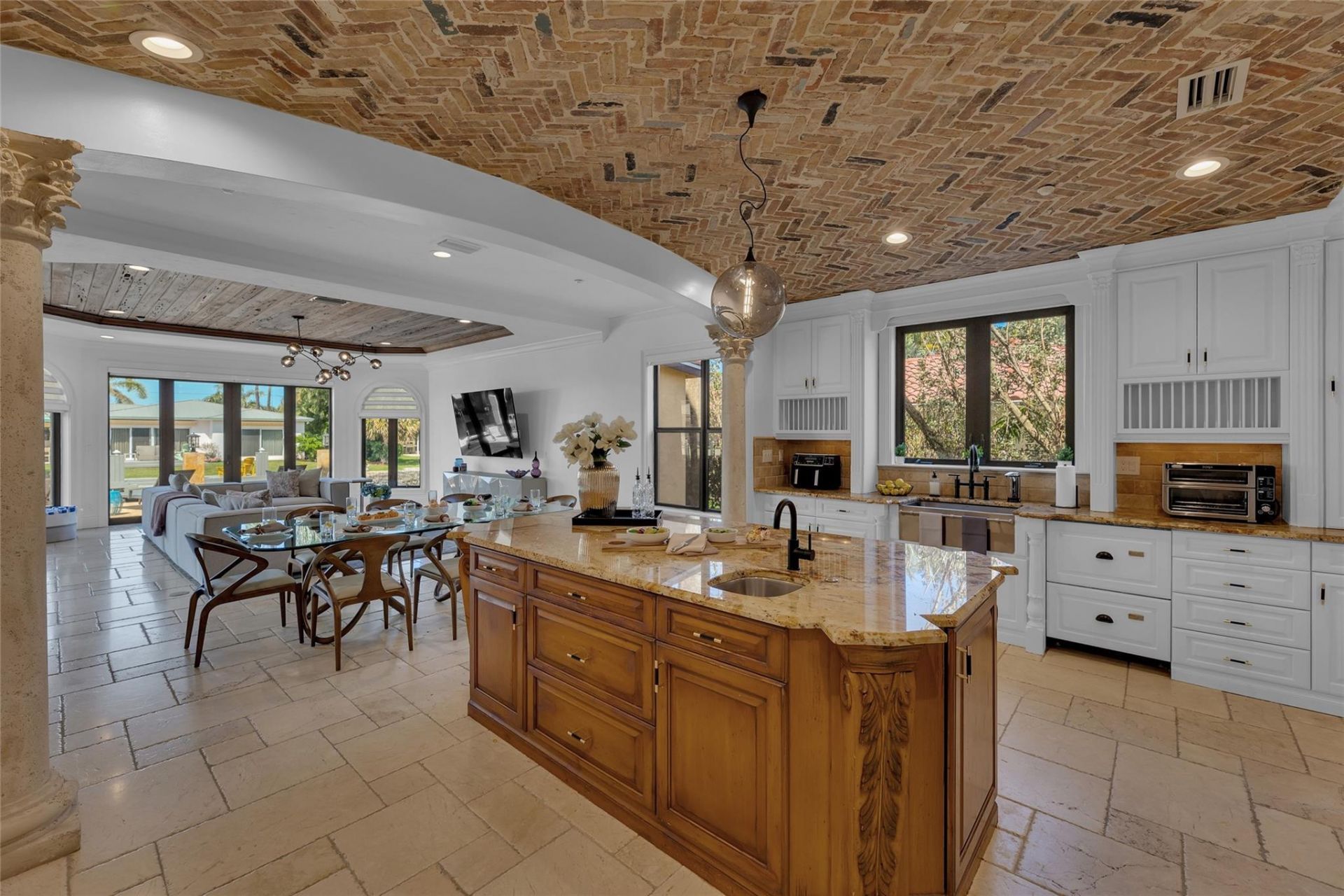 1011 Rhodes Villa Avenue, Delray Beach, FL 33483 Photo