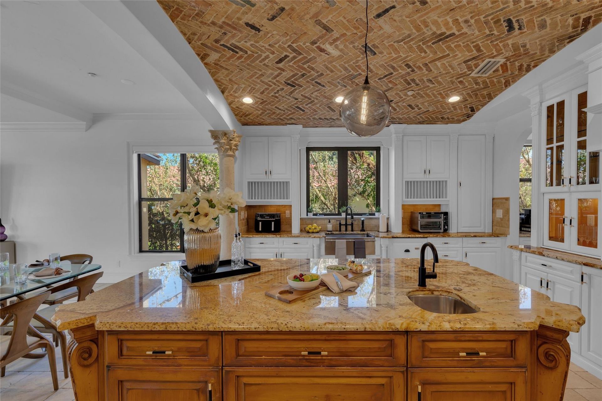 1011 Rhodes Villa Avenue, Delray Beach, FL 33483 Photo