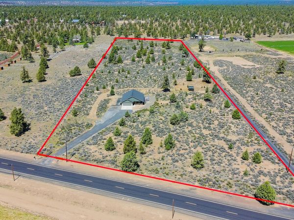 8475 NW Eagle Drive, Redmond, OR 97756