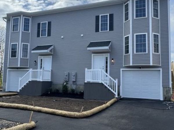22-24 Snowberry Cir, Worcester, MA 01607