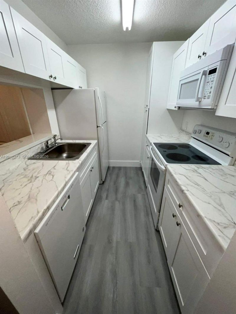 4561 W Mcnab Rd , Unit 17, Pompano Beach, FL 33069 Photo