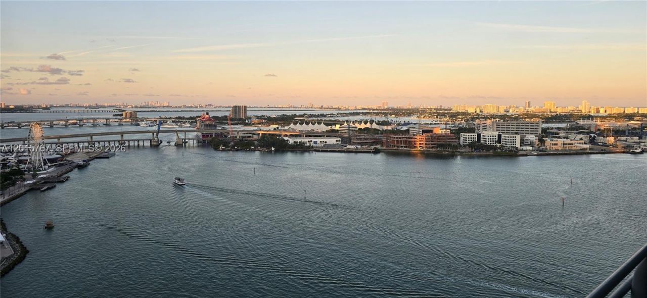 325 S Biscayne Blvd , Unit 4016, Miami, FL 33131 Photo